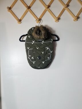 LUVGEAR DOG QUILTED OLIVE COAT WITH FAUX FUR HOOD SIZE MEDIUM
